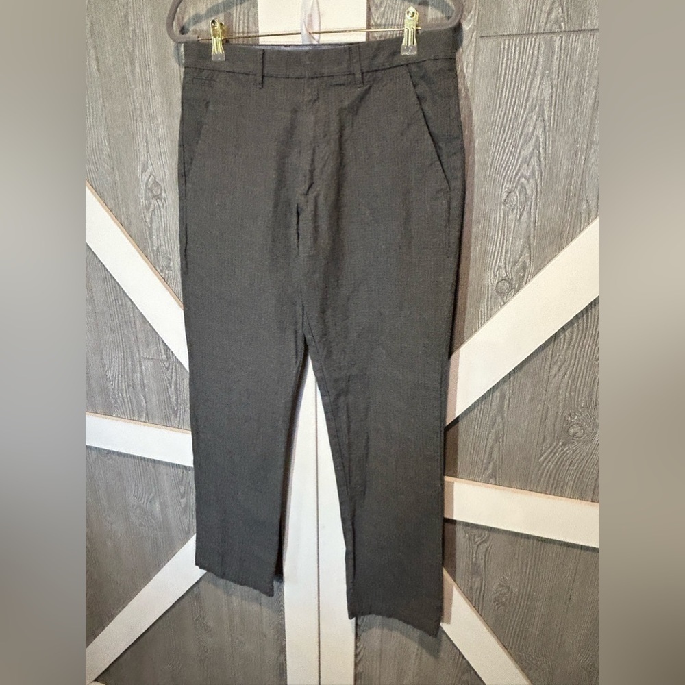 Bag296. Mens Banana Republic gray twill trousers 31 x 32.